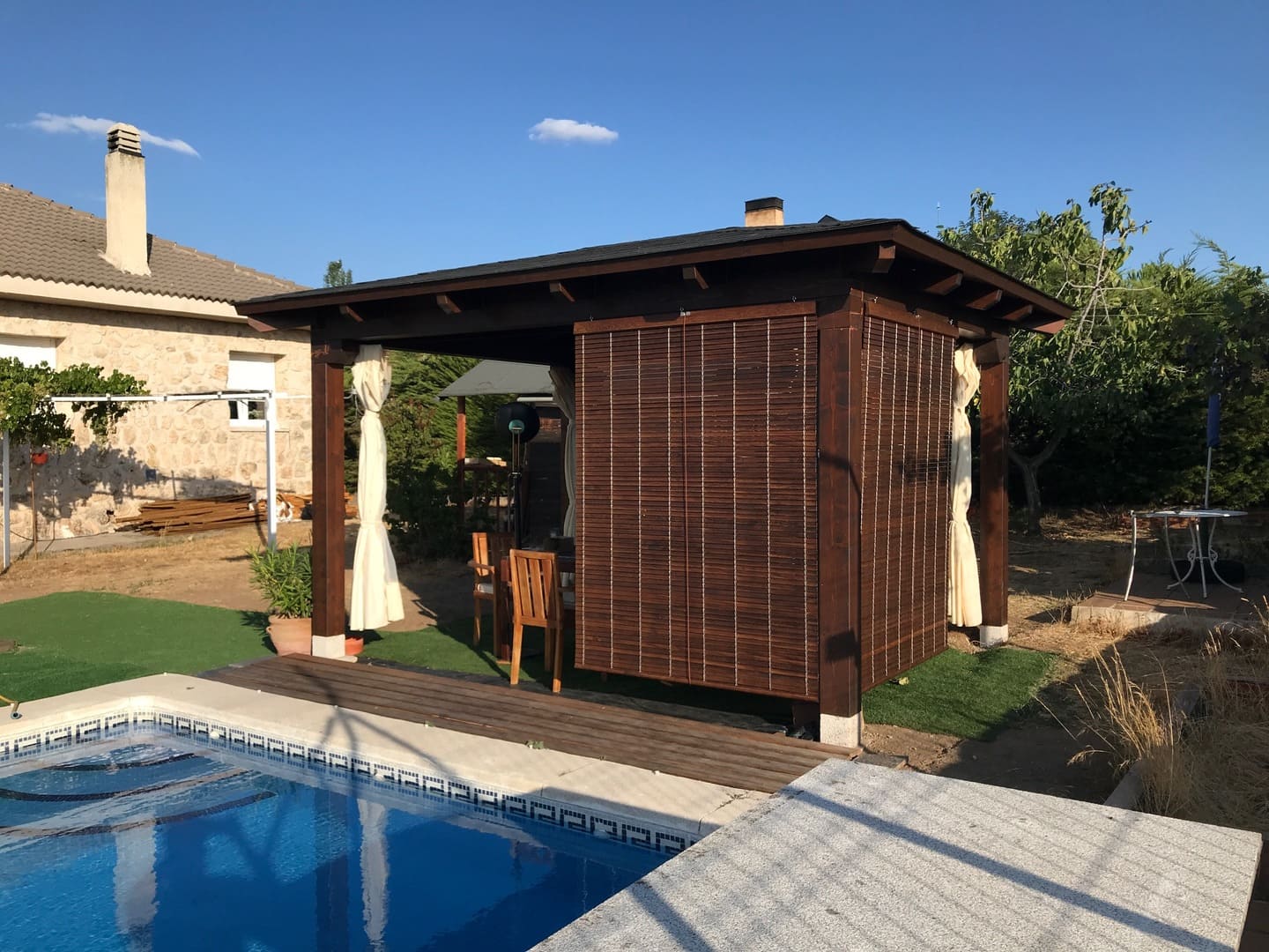 cubrir pergolas con persianas alicantinas